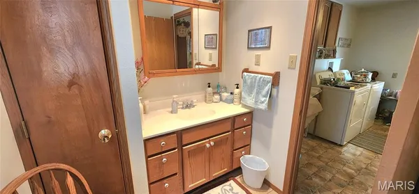 $90,000 | 215 East First Street, Ellis Grove, IL 62241