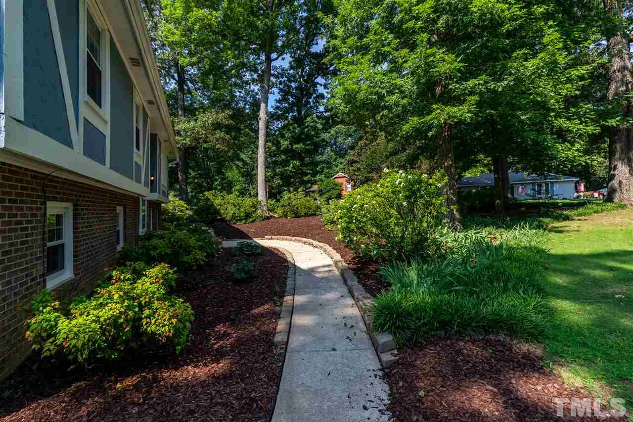 2000 Port Royal Road Raleigh, NC 27609 - Photo 2 of 29