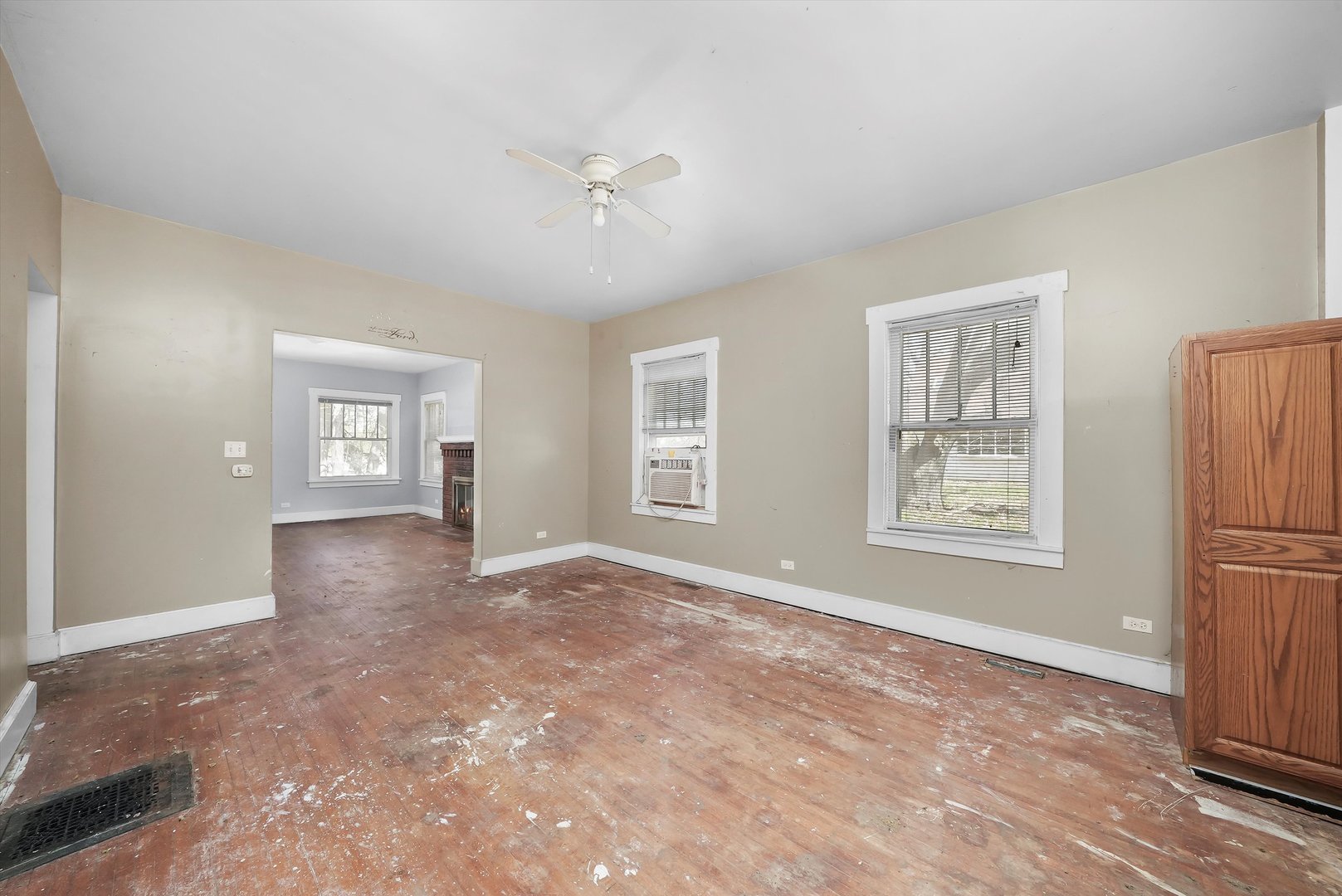 2405 North Club Road McHenry, IL 60051 - Photo 12 of 25 a view of a big room with windows and closet