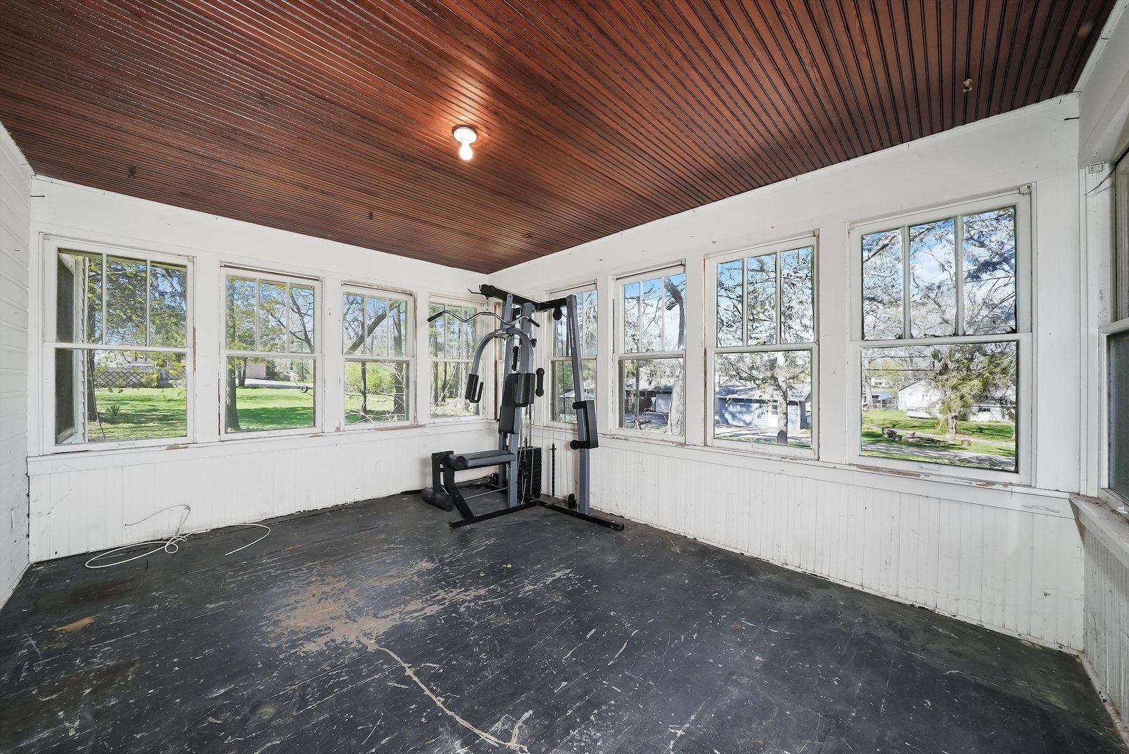 2405 North Club Road McHenry, IL 60051 - Photo 24 of 25 a view of an empty room with a window
