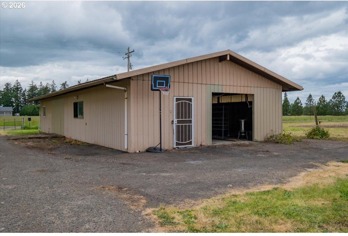 39129 Groshong Road Northeast Albany, OR 97321 - Photo 25 of 48 Gallery Image 25
