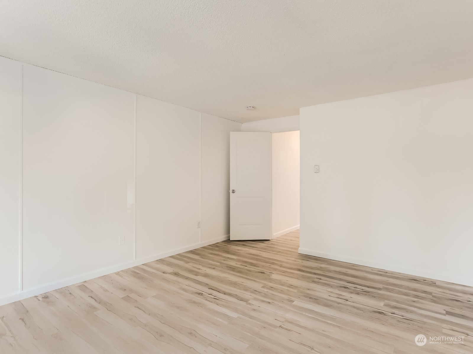 9211 3rd Place Southeast Everett, WA 98208 - Photo 11 of 20 a view of room