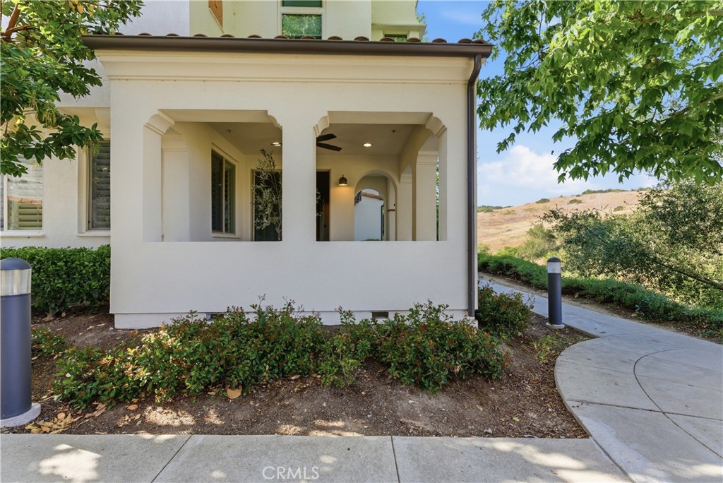 77 Adelfa Street Rancho Mission Viejo, CA 92694 - Photo 4 of 64 End corner private location!