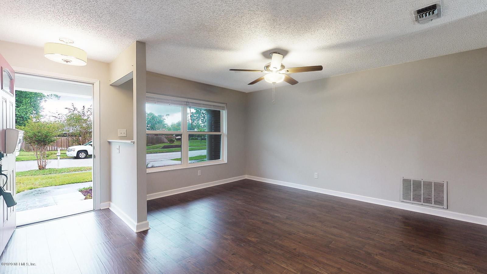 5185 Wembley Road Jacksonville, FL 32257 - Photo 8 of 34 Living Rm a