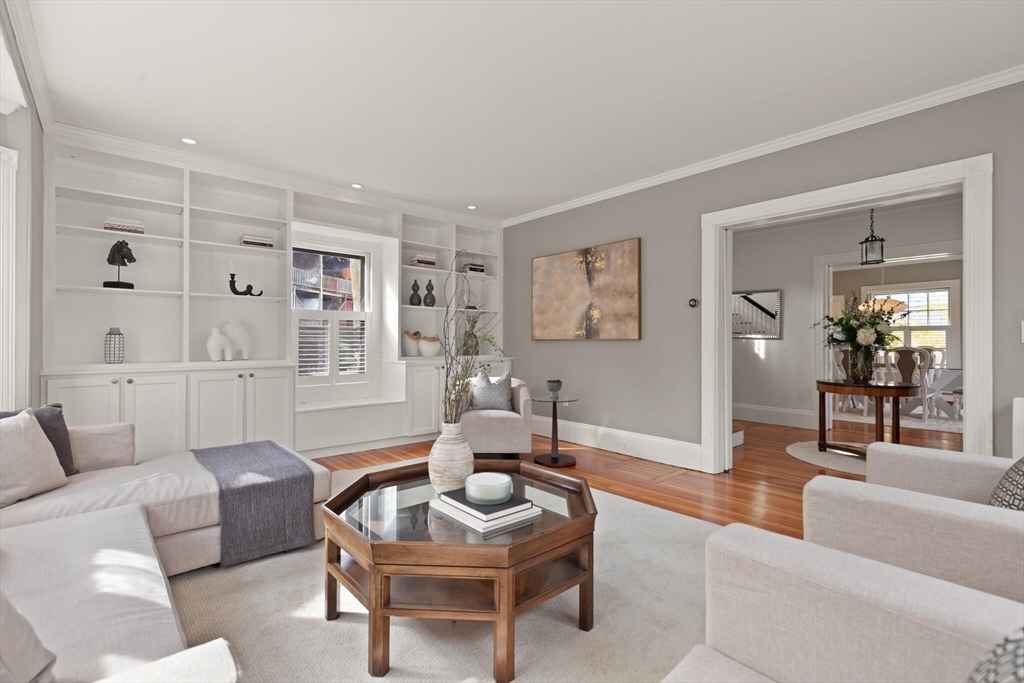 12 Toxteth Street Brookline, MA 02445 - Photo 7 of 37 Gallery Image 7