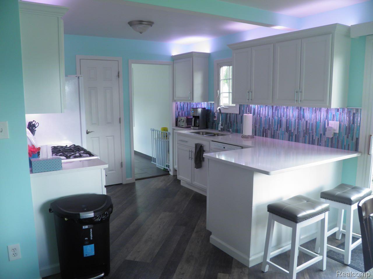 3656 South Merriman Road Wayne, MI 48184 - Photo 10 of 31 p30.jpg