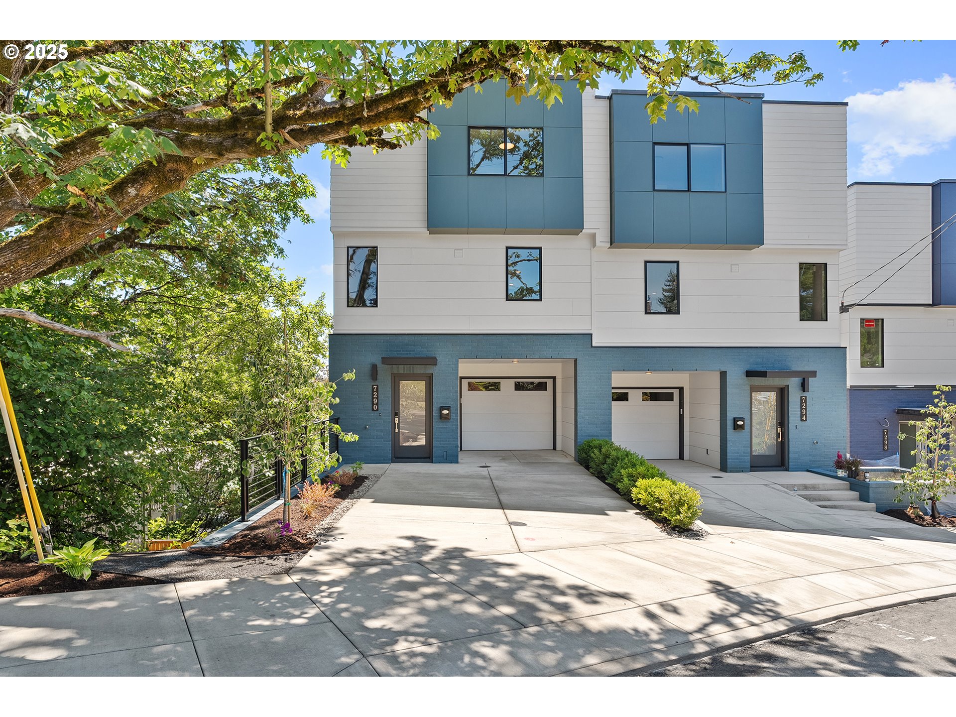 7298 Southwest 13th Drive Portland, OR 97219 - Photo 1 of 38