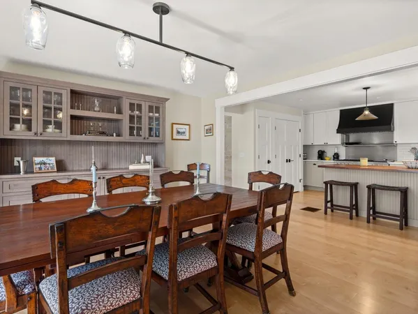 $2,195,000 | 78 Crescent Road, Burlington, VT 05401