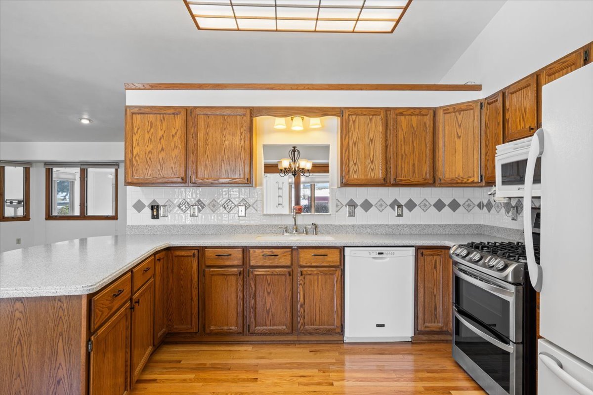 6629 Swansdown Road Loves Park, IL 61111 - Photo 11 of 48