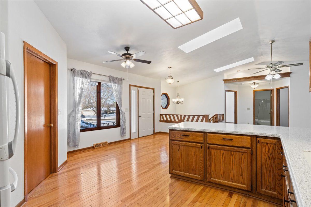 6629 Swansdown Road Loves Park, IL 61111 - Photo 12 of 48