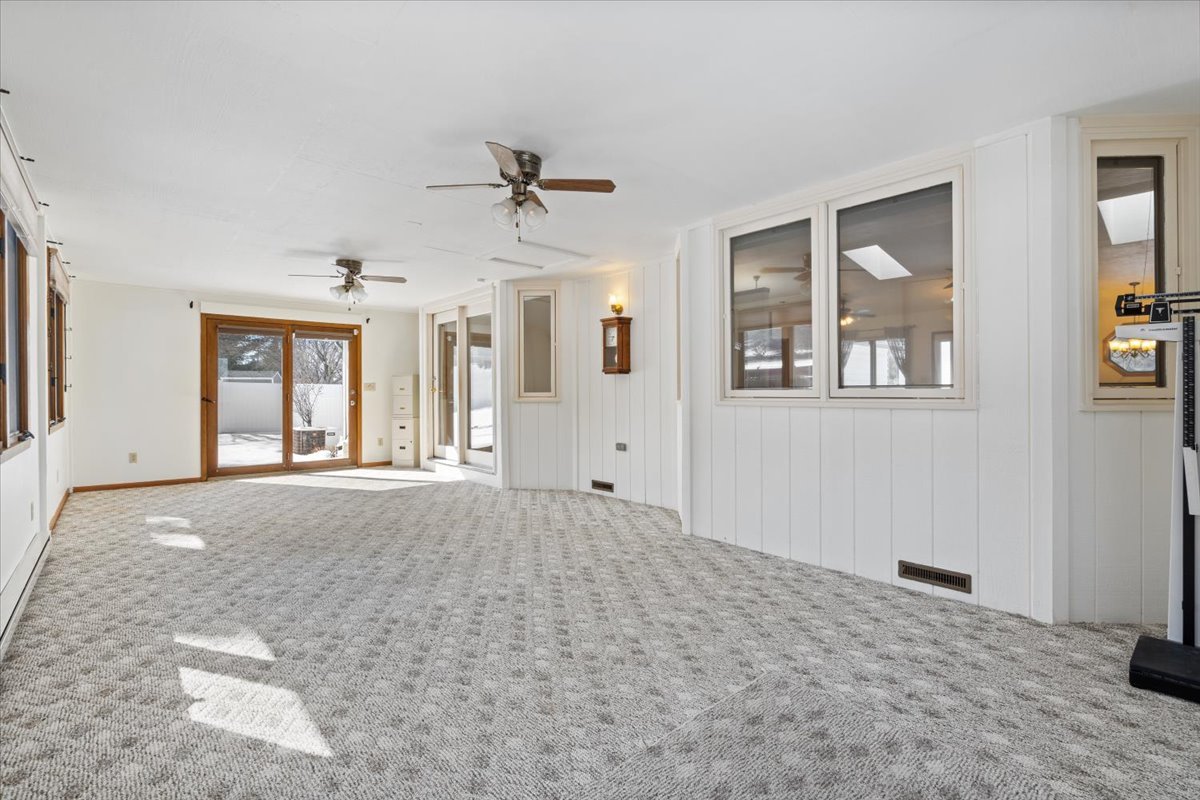 6629 Swansdown Road Loves Park, IL 61111 - Photo 19 of 48