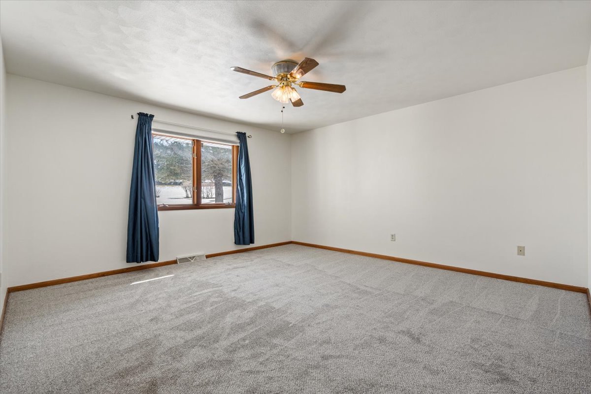 6629 Swansdown Road Loves Park, IL 61111 - Photo 20 of 48