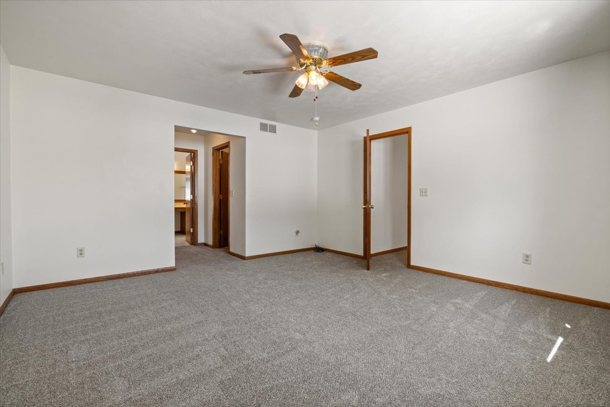 6629 Swansdown Road Loves Park, IL 61111 - Photo 21 of 48