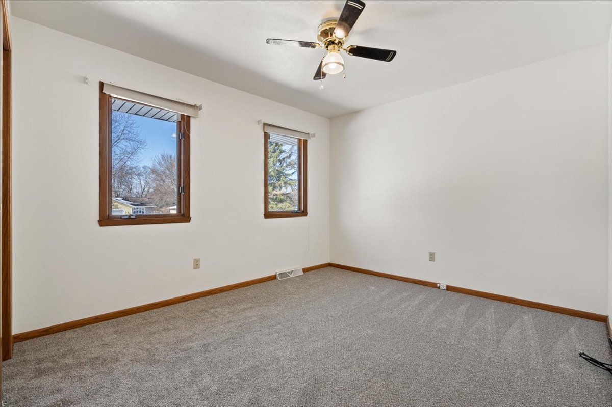 6629 Swansdown Road Loves Park, IL 61111 - Photo 25 of 48