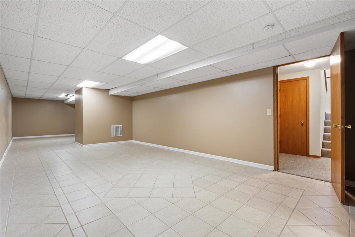 6629 Swansdown Road Loves Park, IL 61111 - Photo 28 of 48