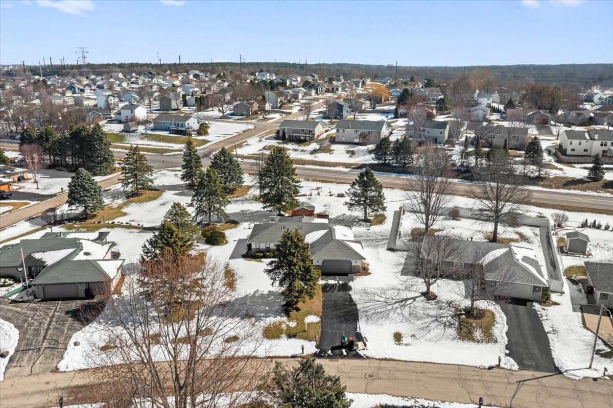 6629 Swansdown Road Loves Park, IL 61111 - Photo 4 of 48