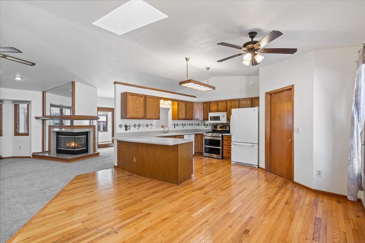 6629 Swansdown Road Loves Park, IL 61111 - Photo 9 of 48