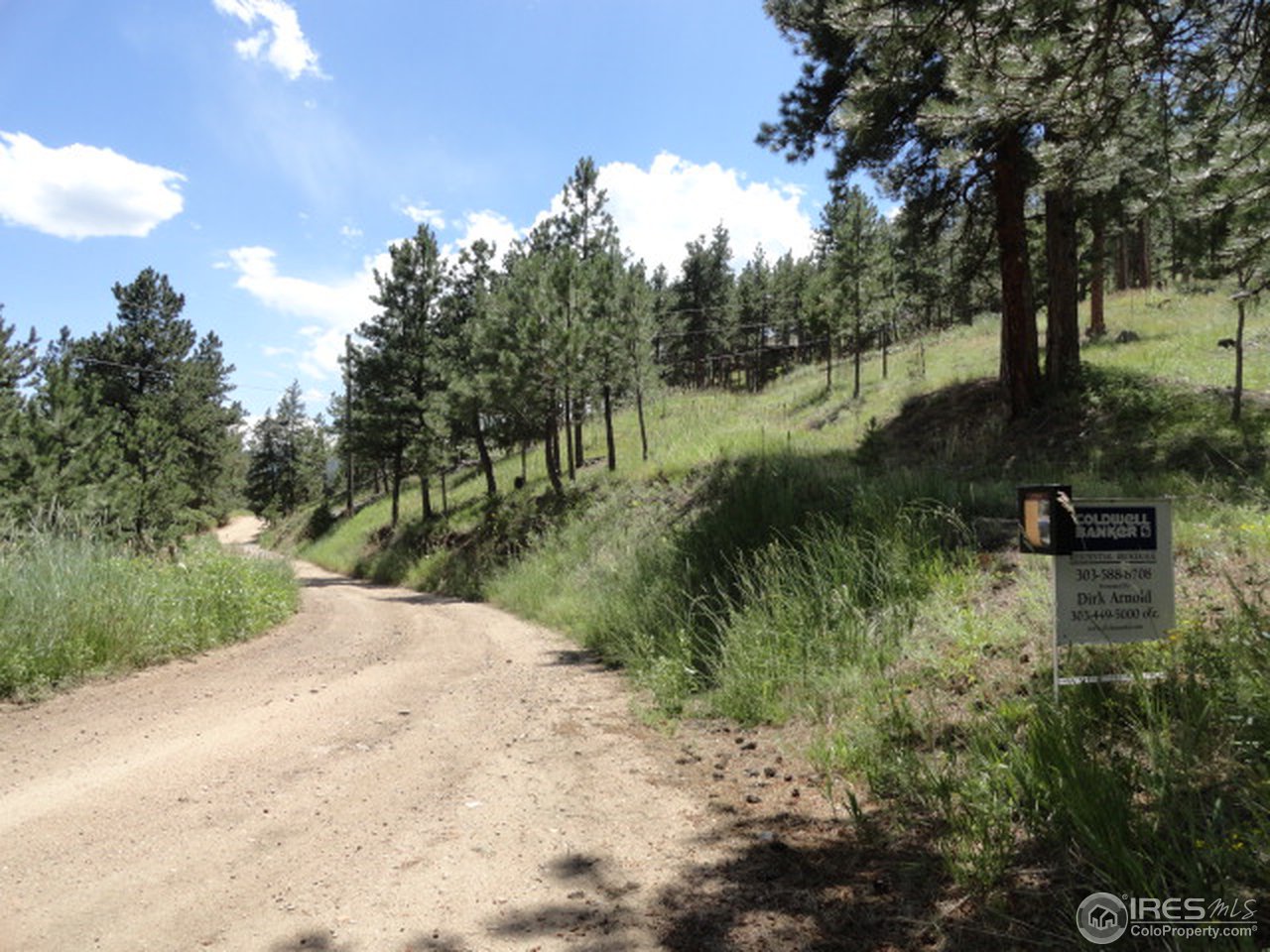 375 Arroyo Chico Boulder, CO 80302 - Photo 2 of 15 a view of a pathway of a yard