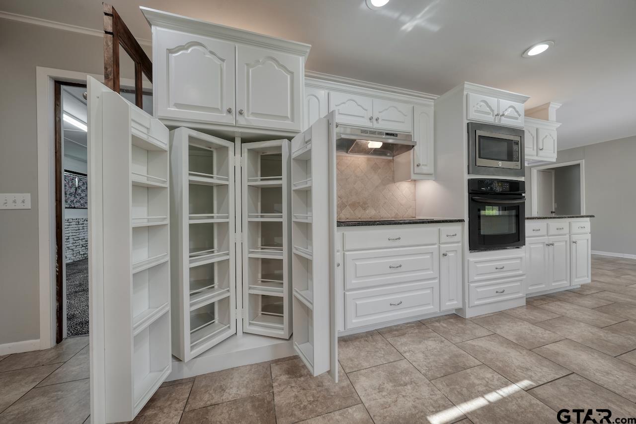 10439 County Road 4150 Tyler, TX 75704 - Photo 14 of 47