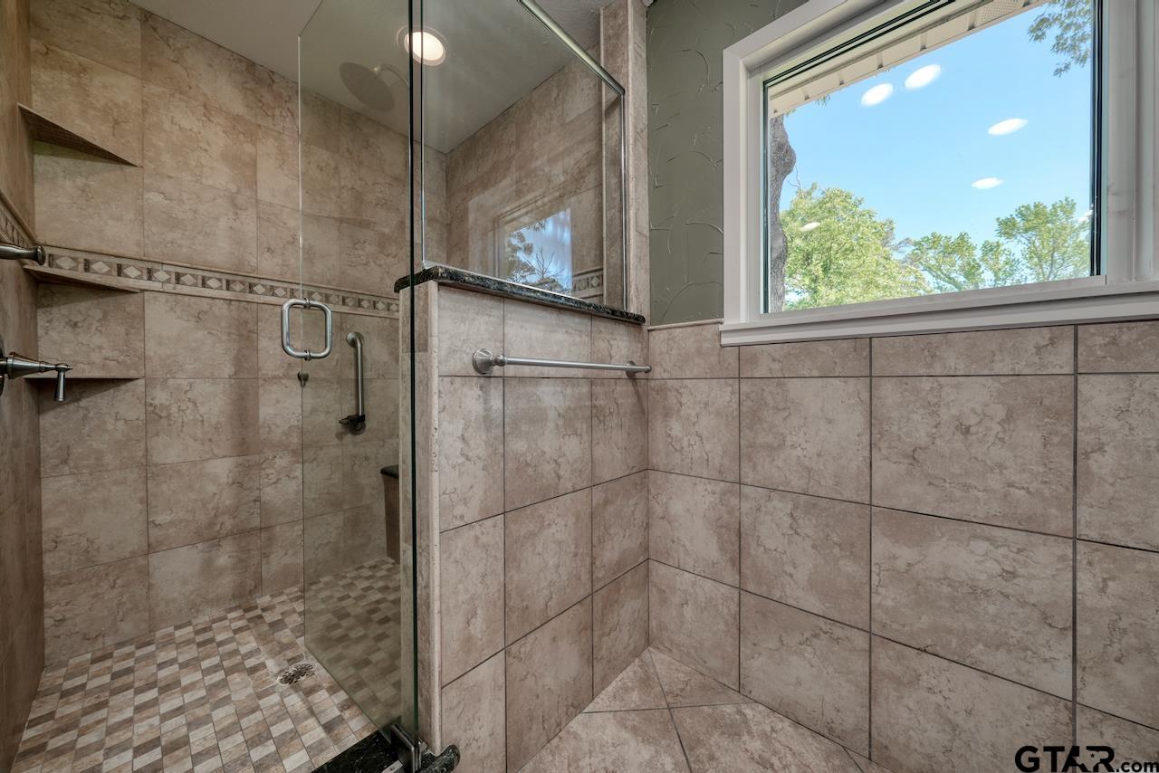 10439 County Road 4150 Tyler, TX 75704 - Photo 21 of 47
