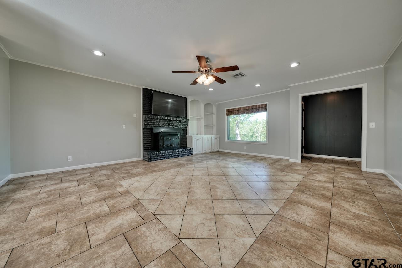 10439 County Road 4150 Tyler, TX 75704 - Photo 8 of 47