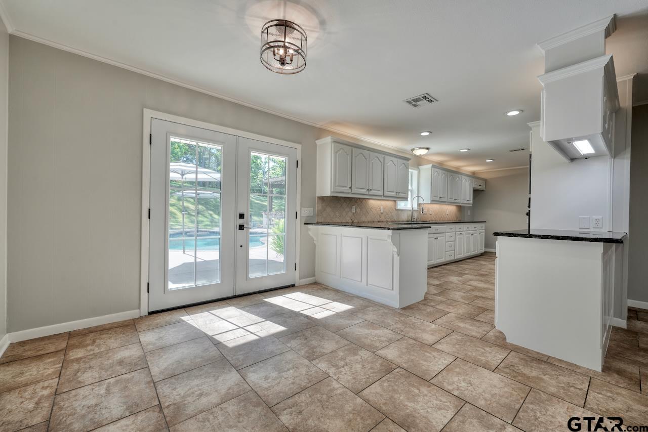10439 County Road 4150 Tyler, TX 75704 - Photo 10 of 47