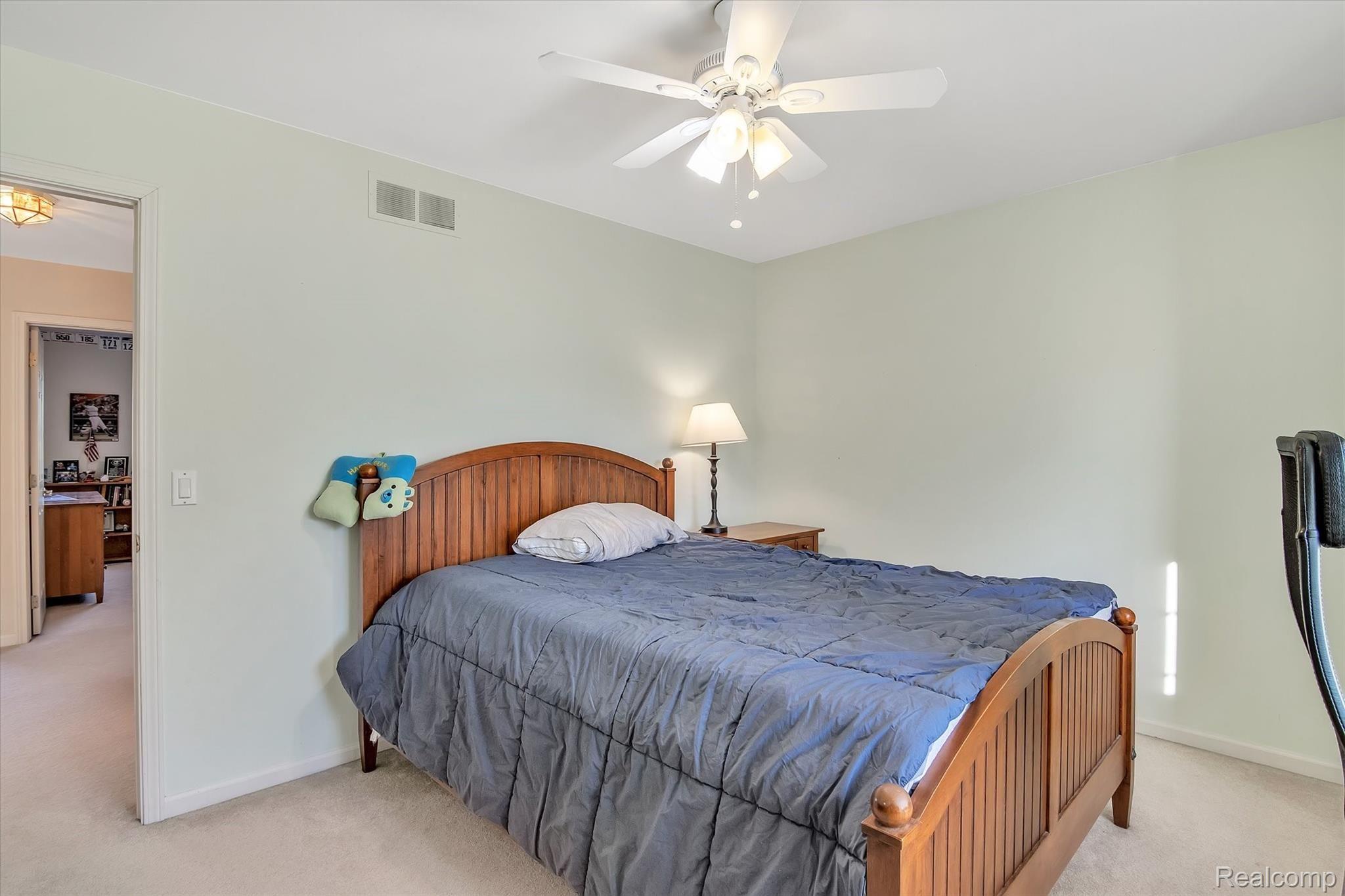 46474 Mornington Road Canton, MI 48188 - Photo 23 of 41 24-46474-Mornington-Rd-WindowStill-Real-Estate-Photography-24.jpg