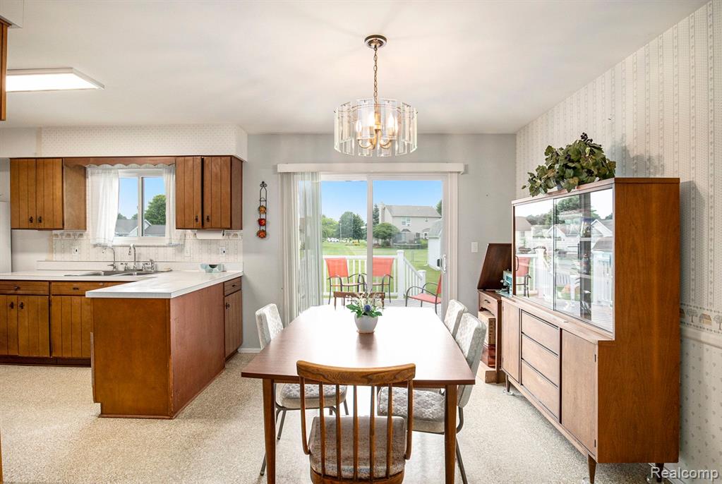 2445 South Irish Road Davison, MI 48423 - Photo 9 of 25