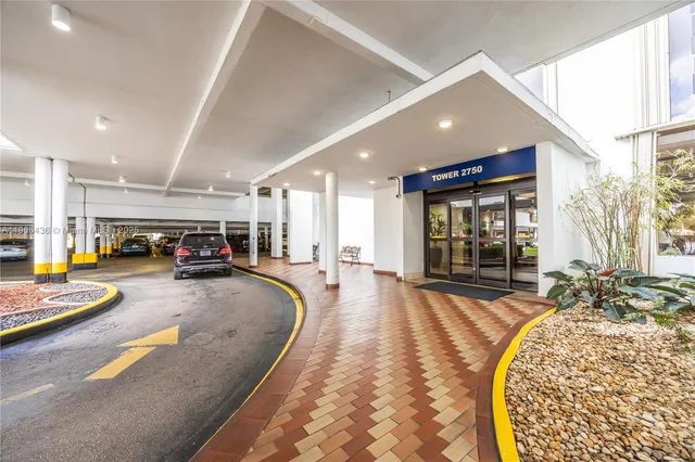 $195,000 | 2750 Northeast 183rd Street, Unit 2601, Aventura, FL 33160