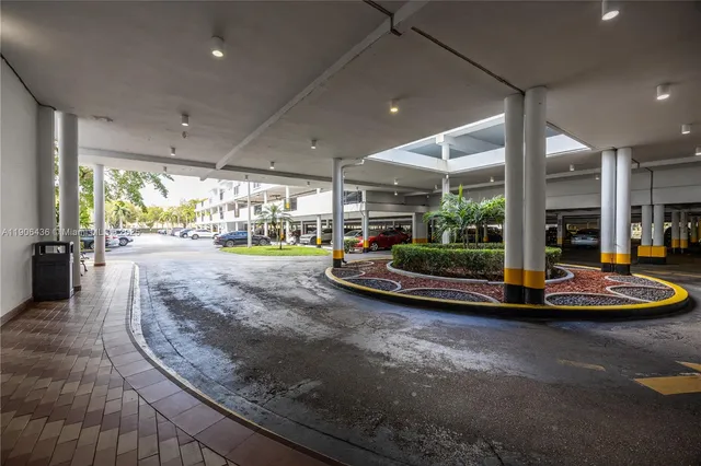 $195,000 | 2750 Northeast 183rd Street, Unit 2601, Aventura, FL 33160