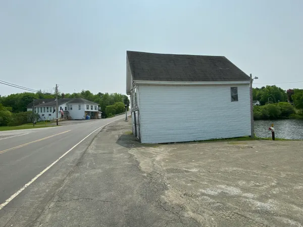$279,000 | 13 Main Street, Cambridge, ME 04923