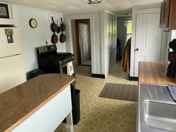 $279,000 | 13 Main Street, Cambridge, ME 04923