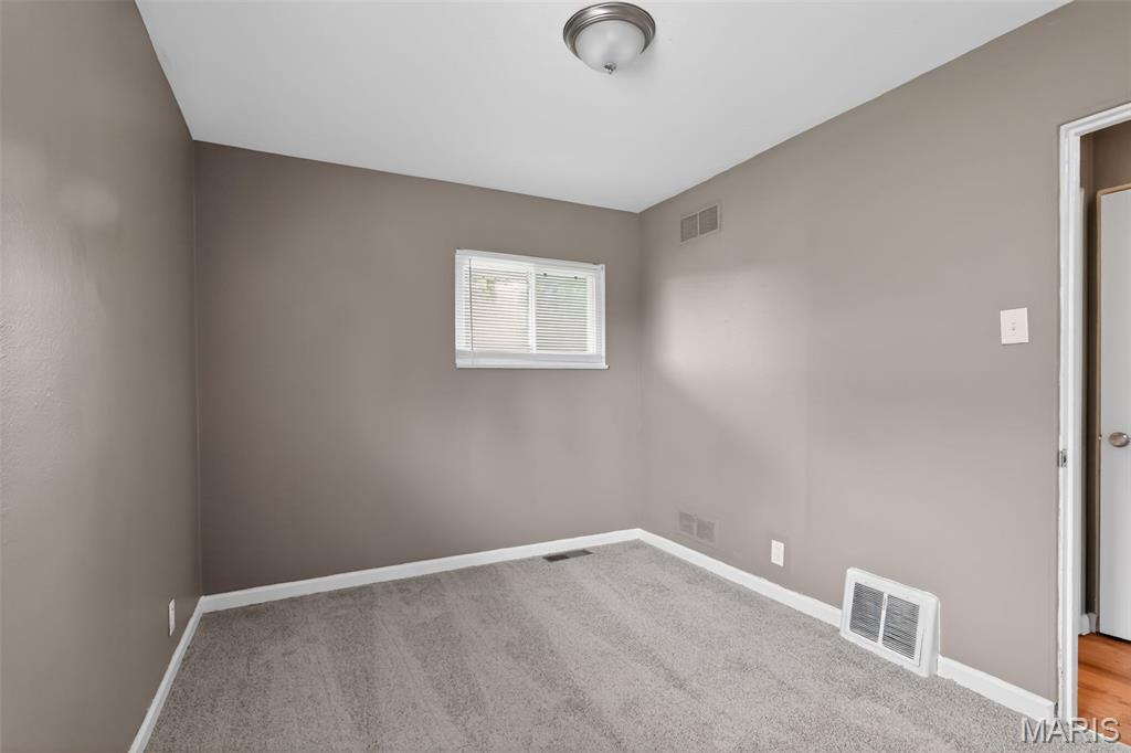 143 Grampian Road St. Louis, MO 63137 - Photo 16 of 30