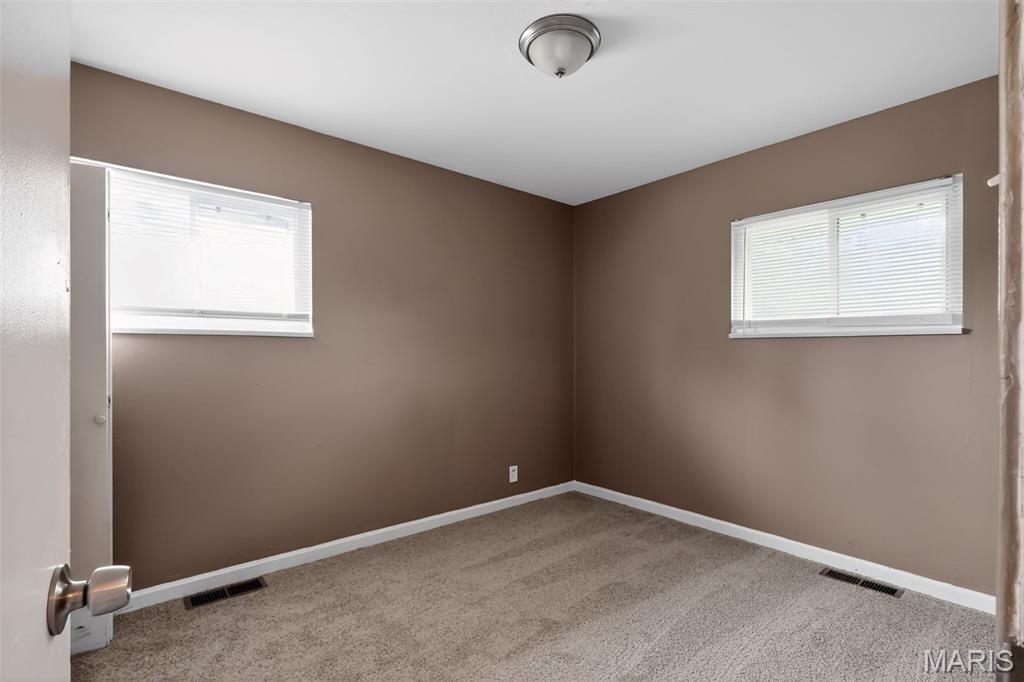 143 Grampian Road St. Louis, MO 63137 - Photo 17 of 30