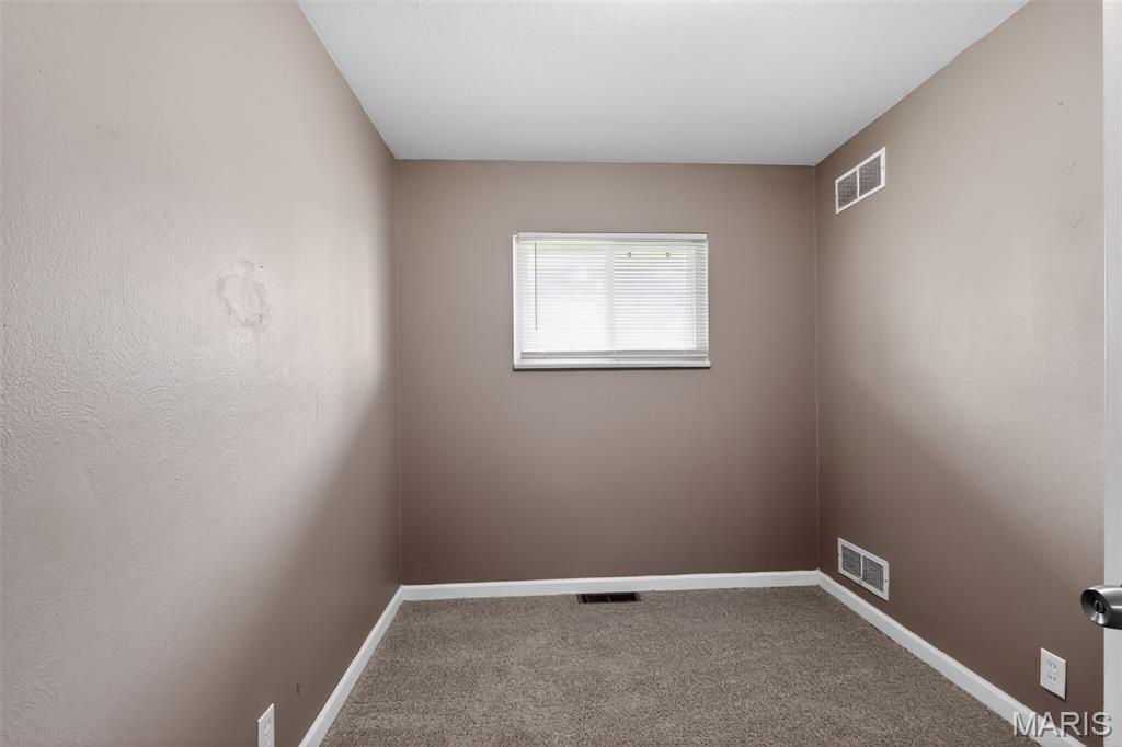 143 Grampian Road St. Louis, MO 63137 - Photo 19 of 30