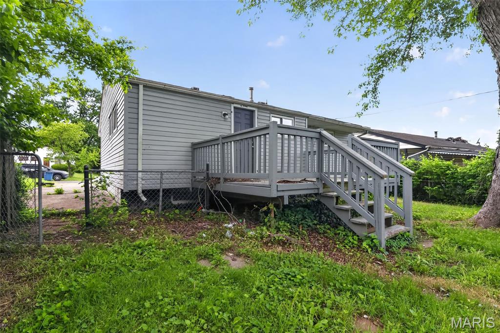 143 Grampian Road St. Louis, MO 63137 - Photo 6 of 30