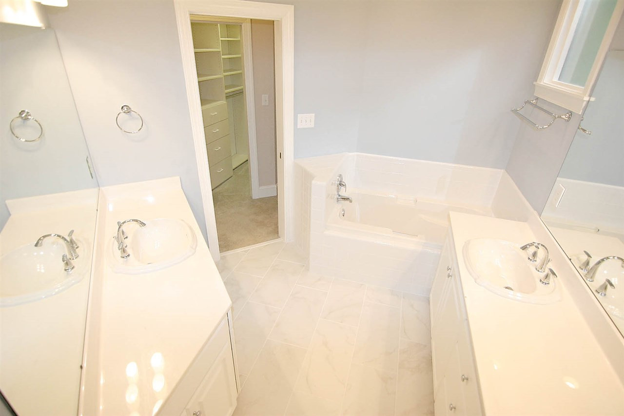 152 Yorkchester Way Raleigh, NC 27615 - Photo 16 of 25 Master Bath/Spa