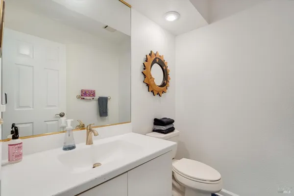 $619,000 | 2008 Stonefield Lane, Santa Rosa, CA 95403