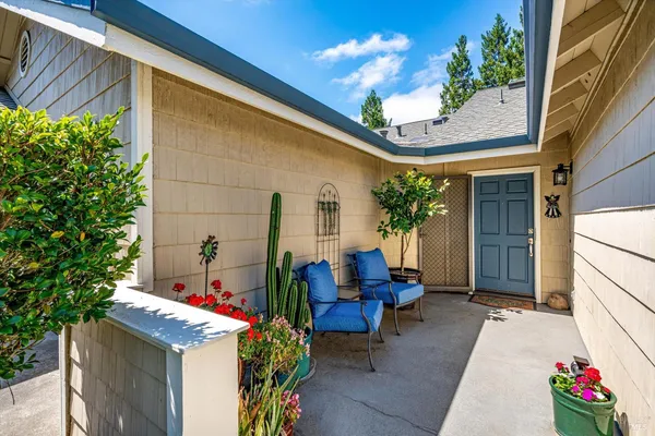 $619,000 | 2008 Stonefield Lane, Santa Rosa, CA 95403