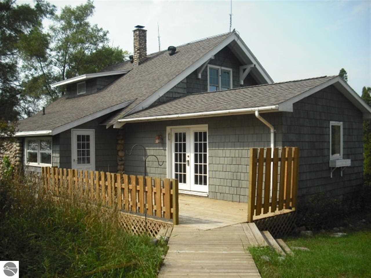 6157 Secor Road Traverse City, MI 49685 - Photo 3 of 24 1776104-3.JPG