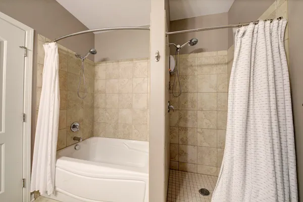 $425,000 | 2591 West Towne Street, Ann Arbor, MI 48103