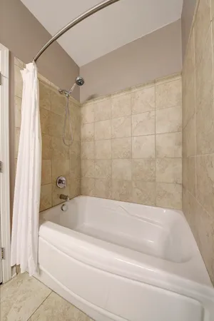 $425,000 | 2591 West Towne Street, Ann Arbor, MI 48103
