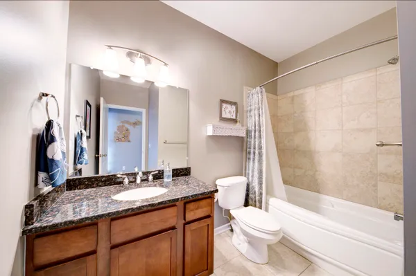 $425,000 | 2591 West Towne Street, Ann Arbor, MI 48103