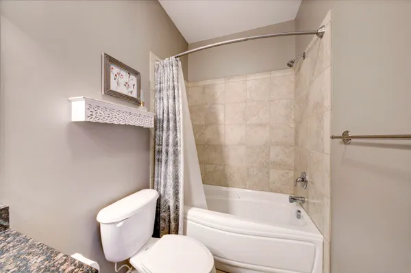 $425,000 | 2591 West Towne Street, Ann Arbor, MI 48103