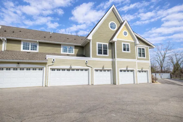 $425,000 | 2591 West Towne Street, Ann Arbor, MI 48103