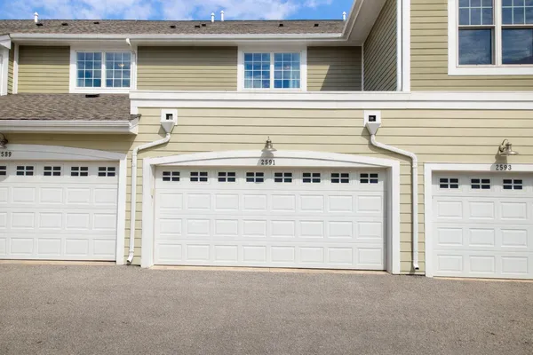 $425,000 | 2591 West Towne Street, Ann Arbor, MI 48103