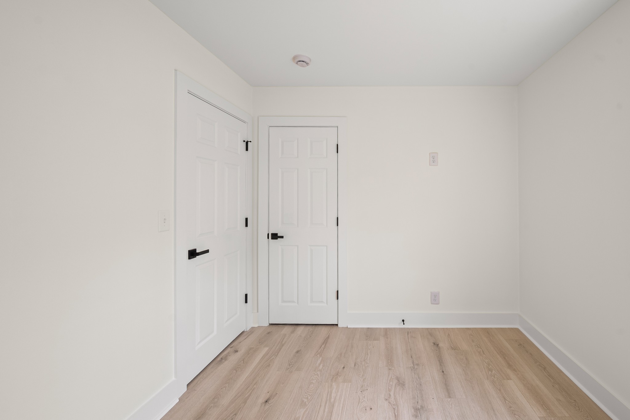 1815 3rd Avenue North Nashville, TN 37208 - Photo 22 of 44 a view of an empty room