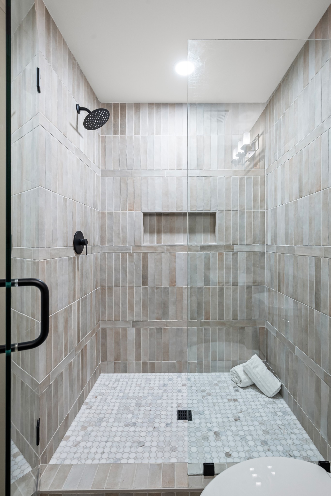 1815 3rd Avenue North Nashville, TN 37208 - Photo 29 of 44 a bathroom with a shower