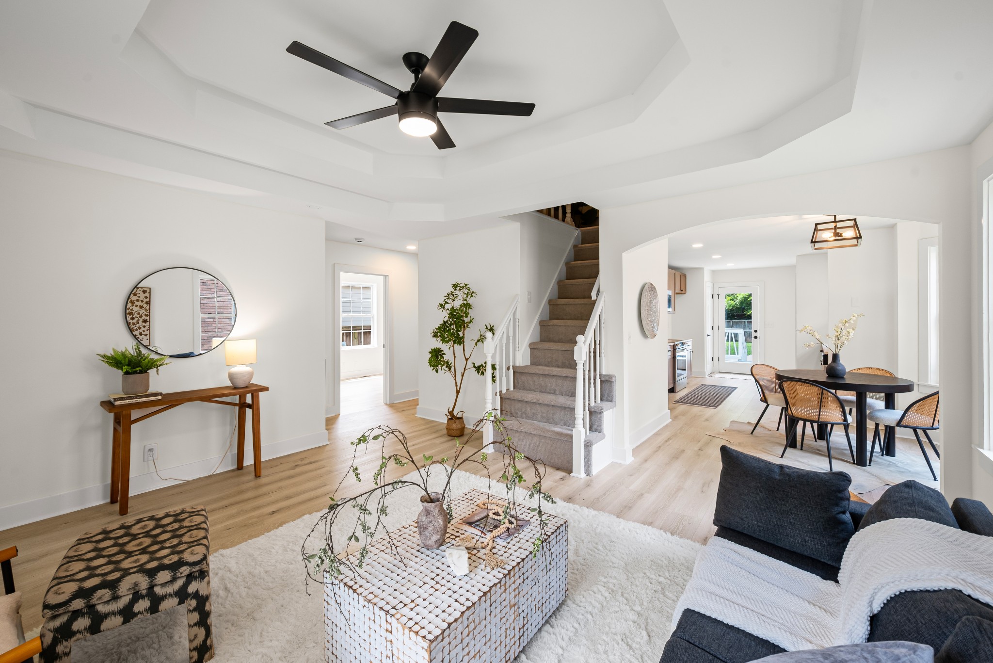 1815 3rd Avenue North Nashville, TN 37208 - Photo 6 of 44 a living room with furniture