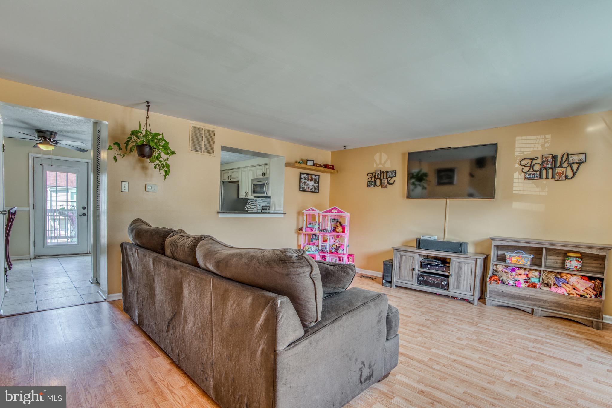6 Trailwood Road Baltimore, MD 21236 - Photo 2 of 33 Gallery Image 2